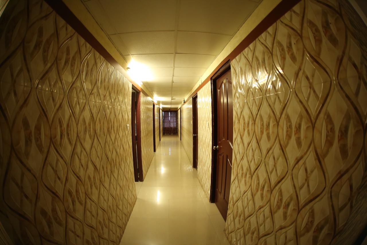 Hotel Venkat Presidency バンガロール エクステリア 写真